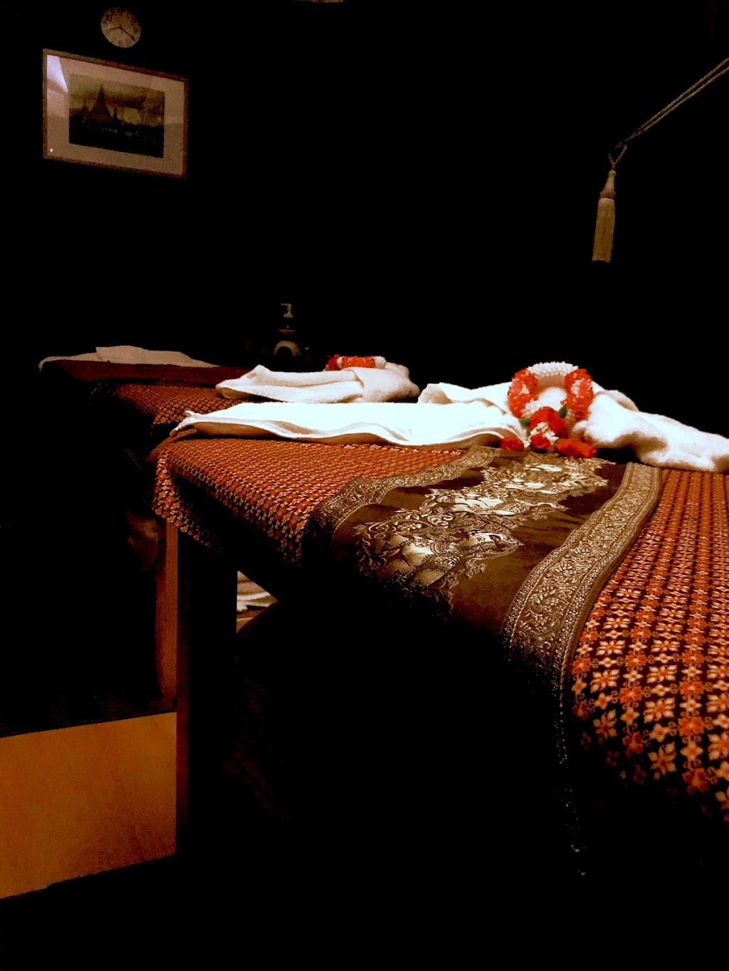 TWO SISTERS MASSAGE | 96 Waverley Rd, Malvern East VIC 3145, Australia | Phone: (03) 9939 7159