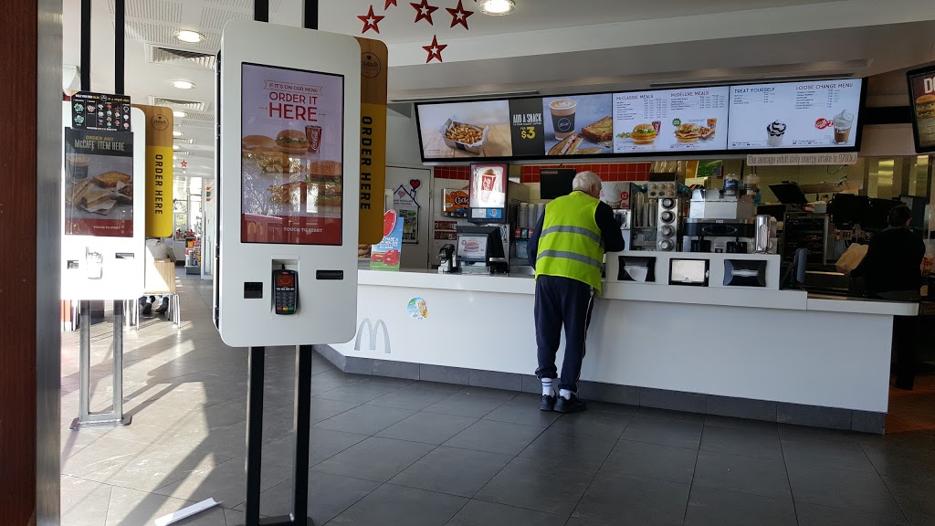 McDonalds Campbellfield | meal takeaway | 1603 Hume Hwy, Campbellfield VIC 3061, Australia | 0393573011 OR +61 3 9357 3011