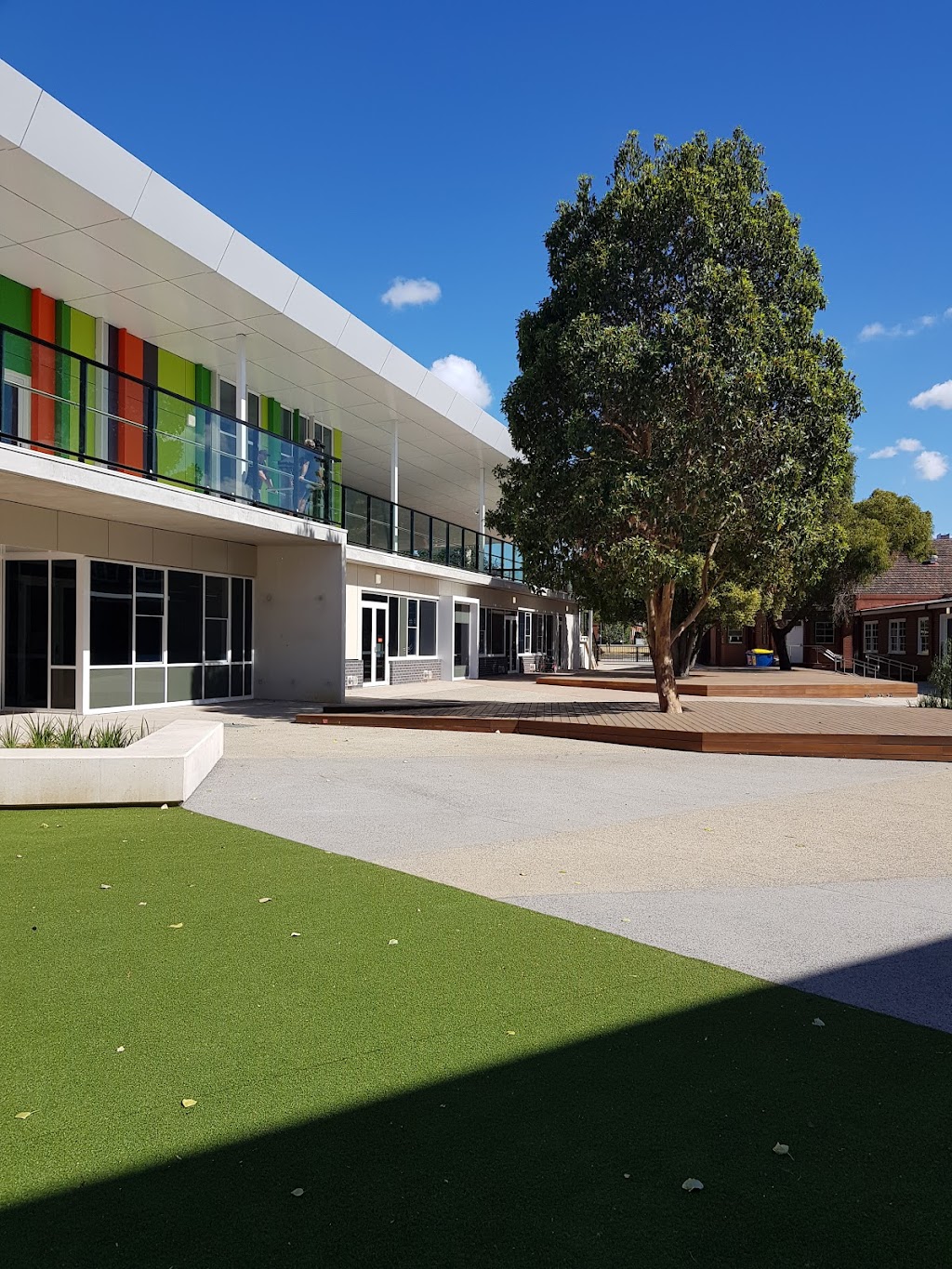 South Melbourne Park Primary School | school | 29A Albert Rd Dr, Albert Park VIC 3206, Australia | 0394983396 OR +61 3 9498 3396