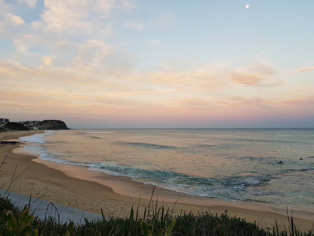 Merewether Surfhouse | cafe | 5 Henderson Parade, Merewether NSW 2291, Australia | 0249180000 OR +61 2 4918 0000
