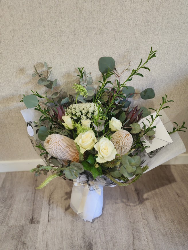 Petite Blooming Moments | Florist | Greenaway St, Greenbank QLD 4124, Australia | Phone: (07) 2141 2993