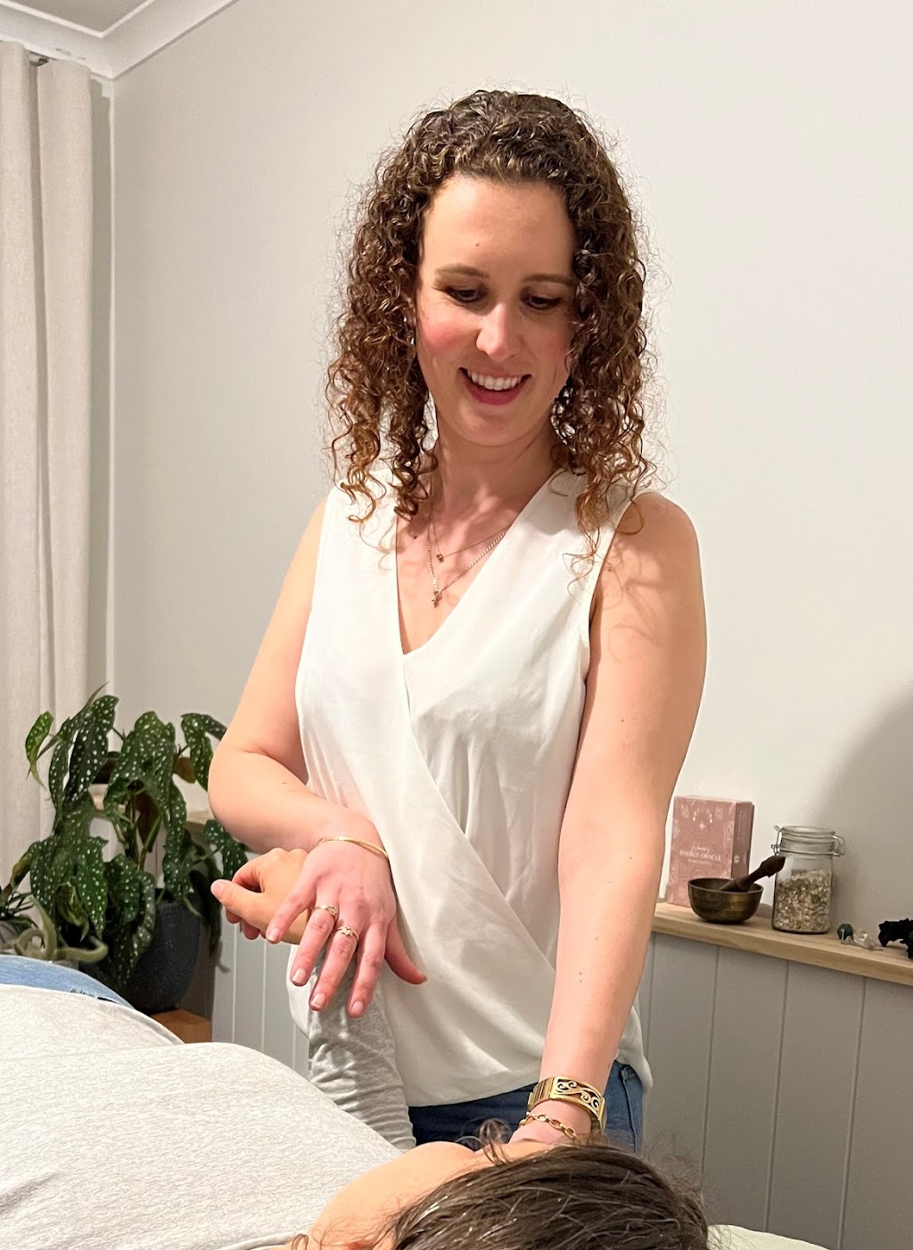 Grounded Earth Kinesiology | 13 Market Pl, Cape Paterson VIC 3995, Australia | Phone: 0484 189 163