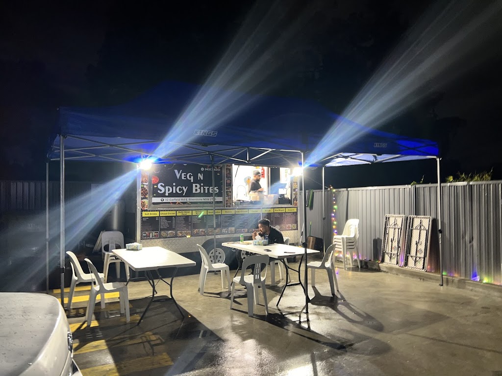 Veg n Spicy Bites | 32 Garfield Rd E, Riverstone NSW 2765, Australia | Phone: 0405 786 243