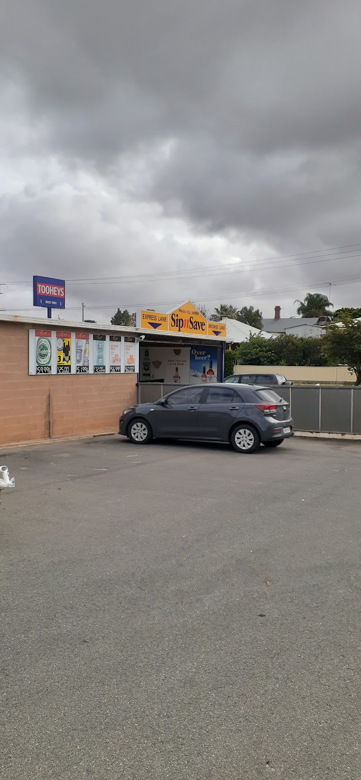 Mulga Hill Tavern | Mulga Hill Tavern, 264 Oxide St, Broken Hill NSW 2880, Australia | Phone: (08) 8087 7138