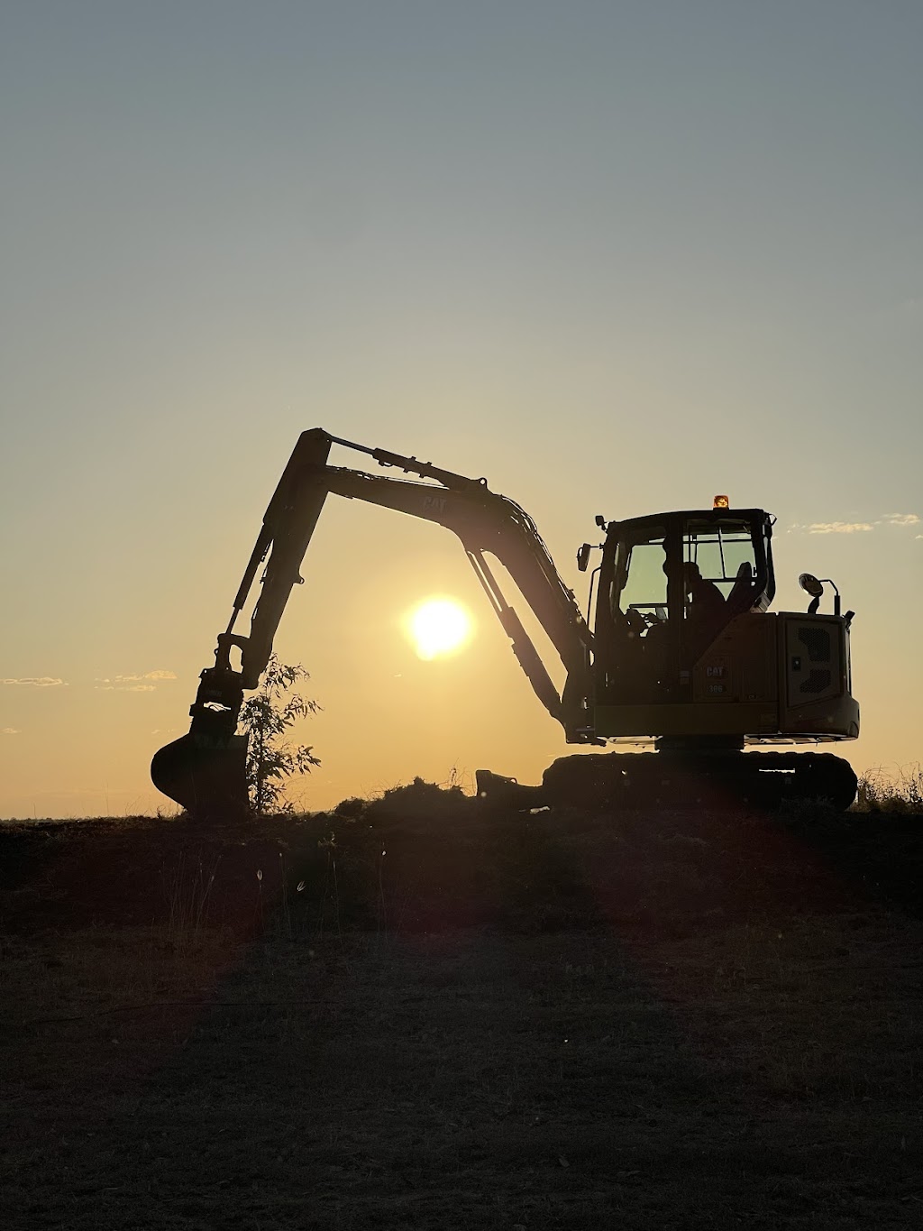 Blessos earthworx | 9 Maranda St, Emerald QLD 4720, Australia | Phone: 0448 260 757
