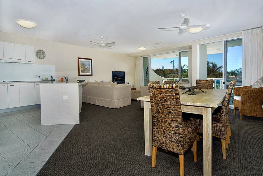 Sunshine Vista Holiday Apartments | 41-45 Duke St, Sunshine Beach QLD 4567, Australia | Phone: (07) 5447 2487