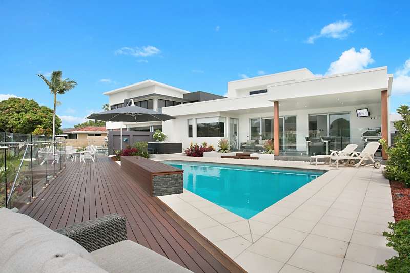 Elite Holiday Homes - ALLURE ON VISTA | 6 Rio Vista Blvd, Broadbeach Waters QLD 4218, Australia | Phone: (07) 5592 3881