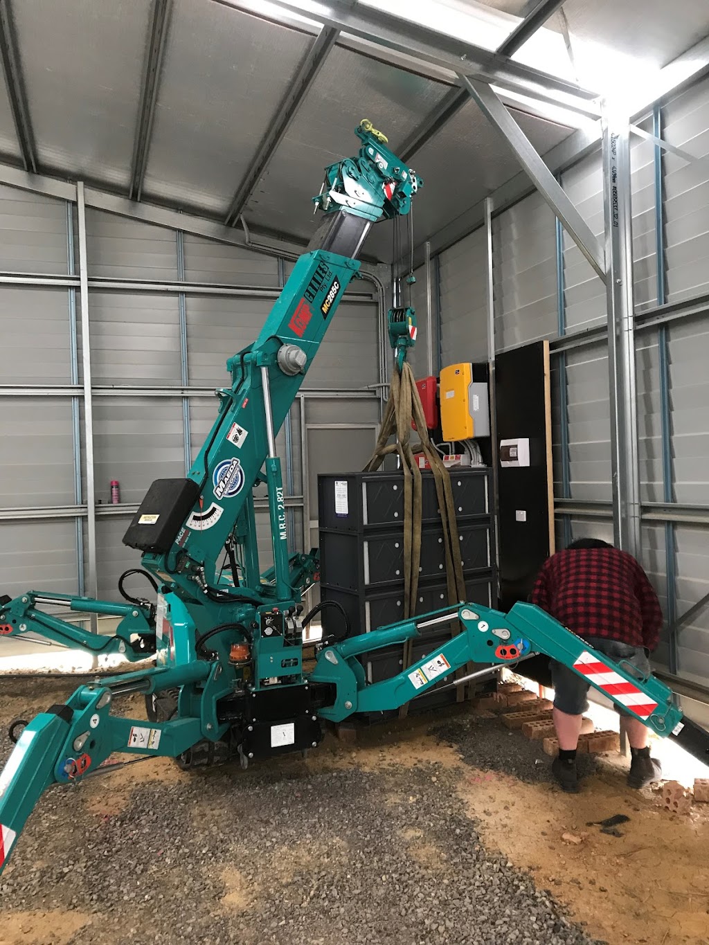 Komp Cranes | 41 Sages Rd, Glenroy VIC 3046, Australia | Phone: 0418 556 853