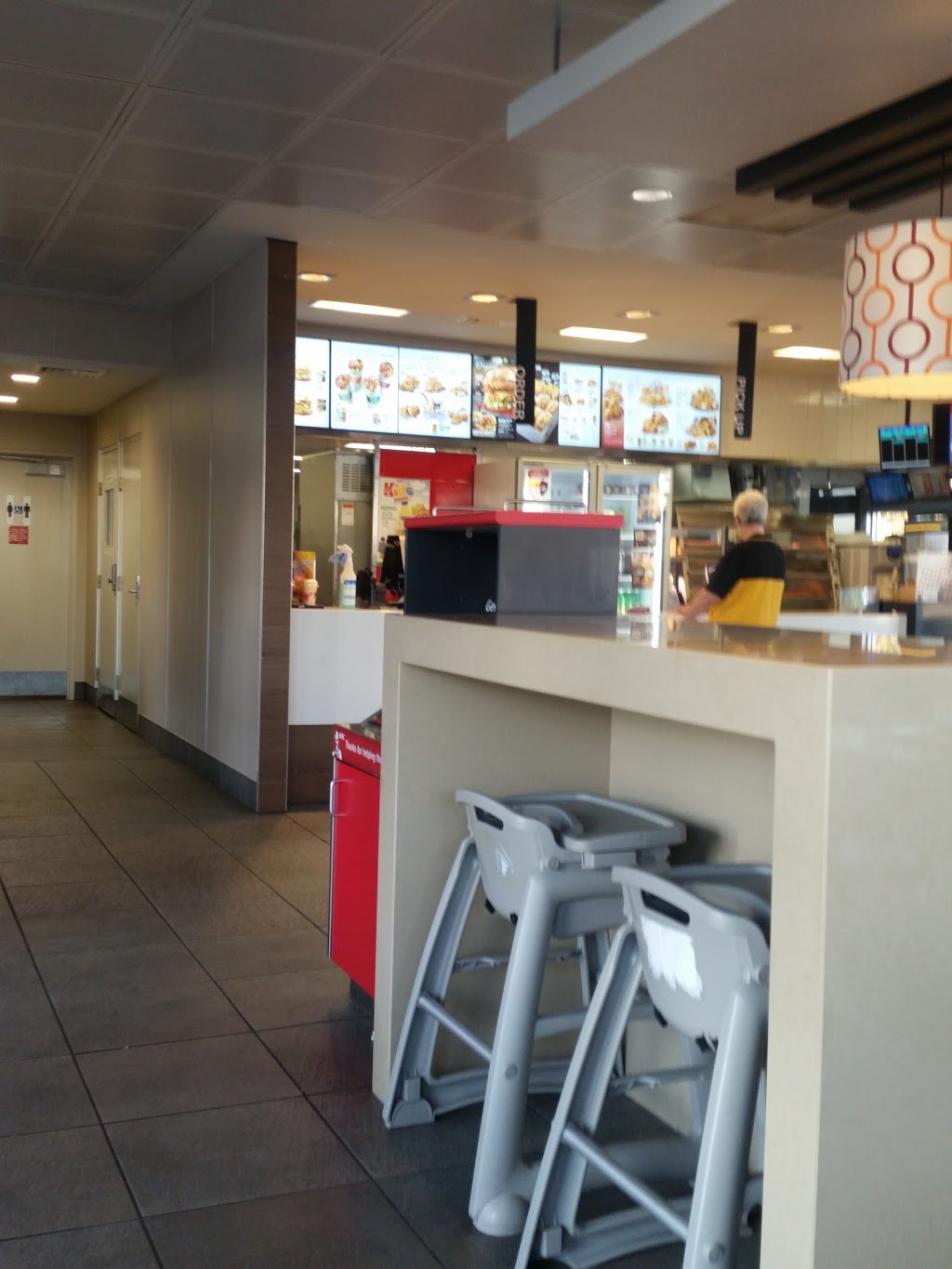 KFC Broadmeadows | meal takeaway | 1185 Pascoe Vale Rd, Broadmeadows VIC 3047, Australia | 0393511055 OR +61 3 9351 1055
