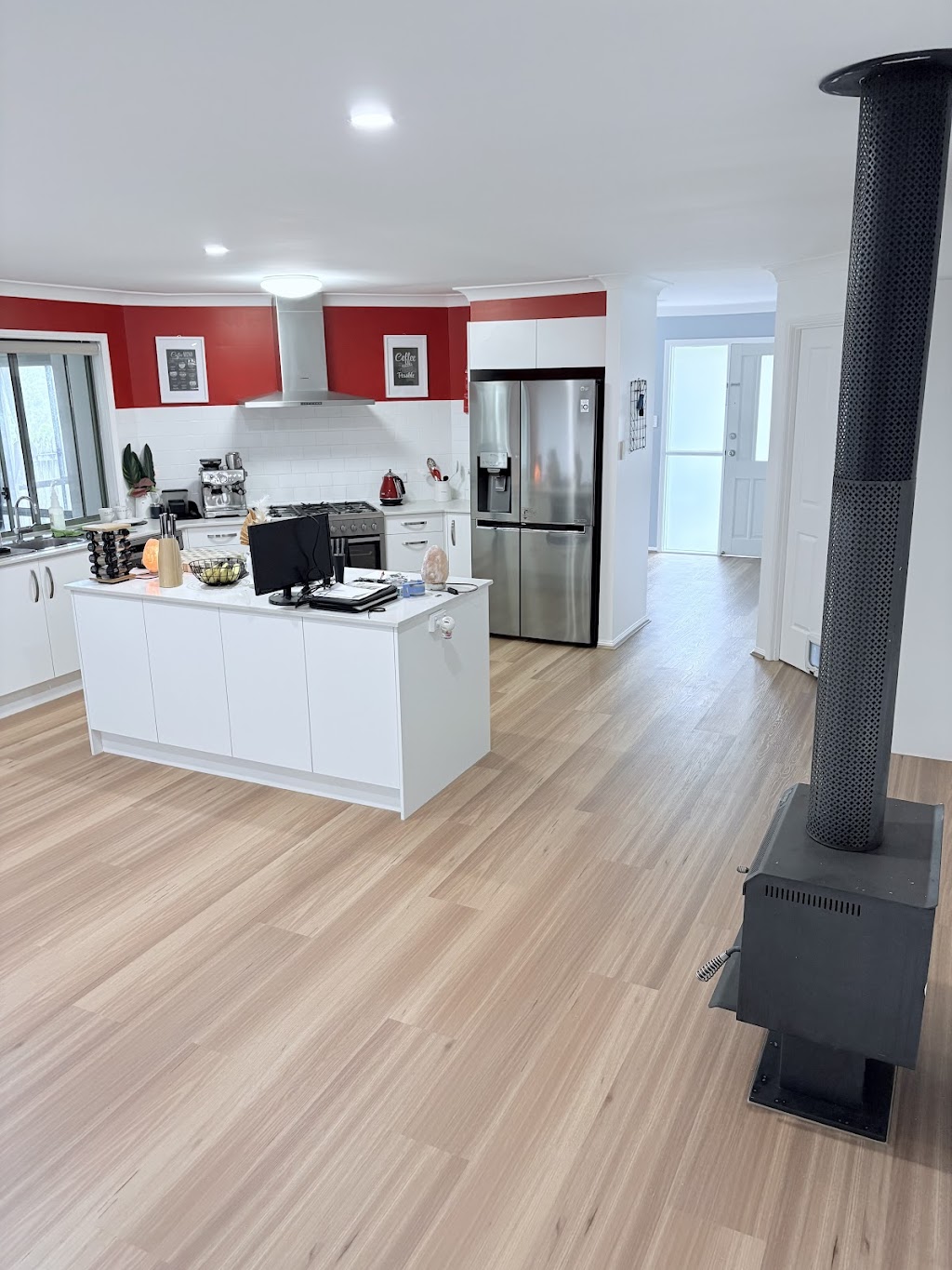 Lou’s flooring installations | 4 Twenty Fifth Ave, Palm Beach QLD 4221, Australia | Phone: 0439 922 720