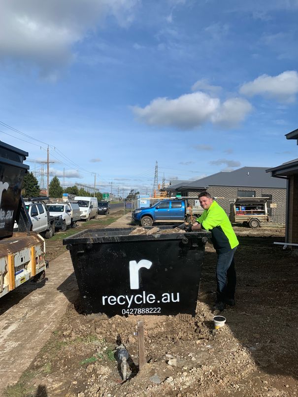 Recycle.au | Skip Bin Hire Geelong | 116 Furner Ave, Bell Park VIC 3215, Australia | Phone: 0427 888 222