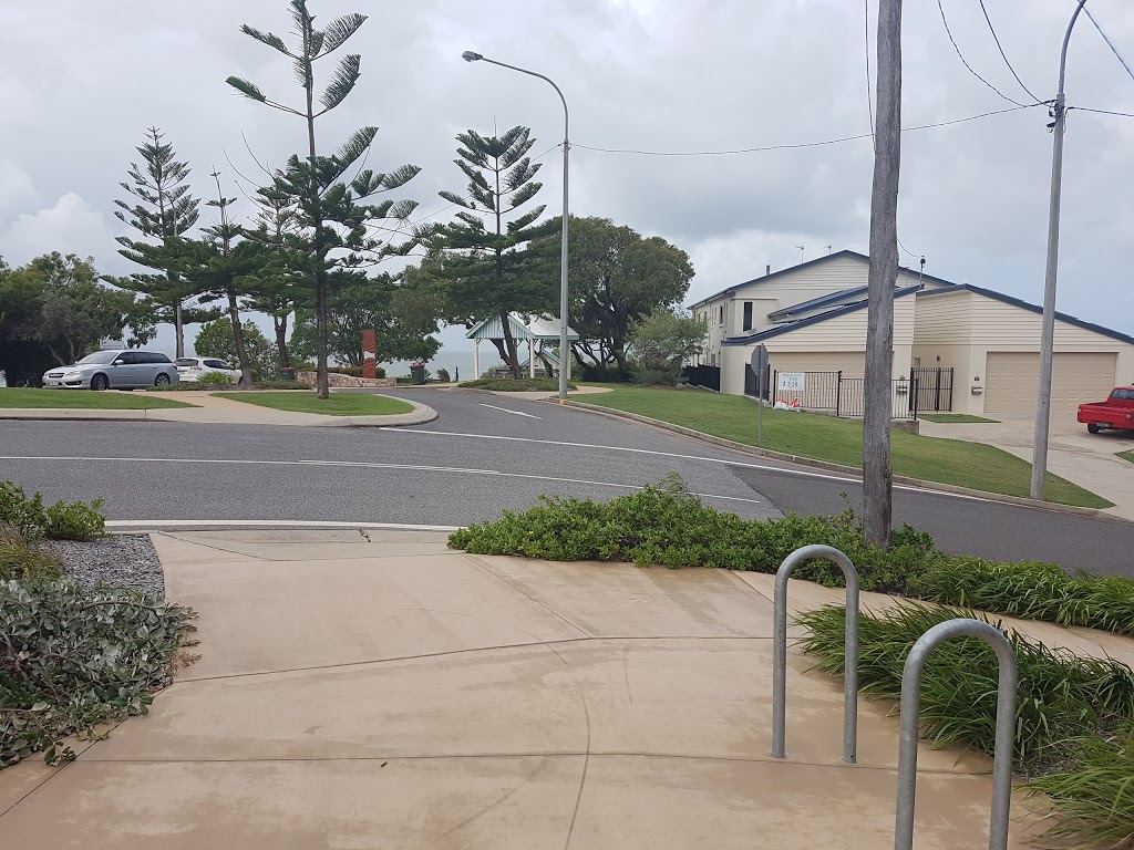 Tannum Beach Fish & Chips | restaurant | shop 1/1 Pacific Ave, Tannum Sands QLD 4680, Australia | 0749737013 OR +61 7 4973 7013