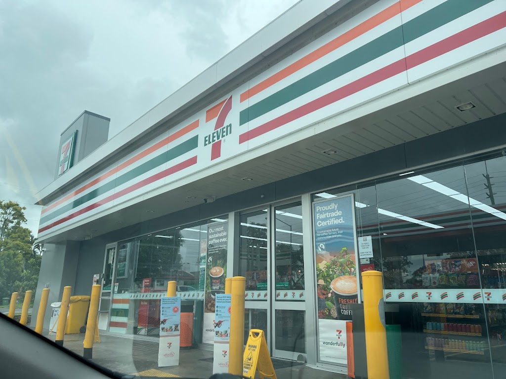 7 Eleven Mount Warren Park | 1/3 Rochester Dr, Mount Warren Park QLD 4207, Australia | Phone: 0427 062 174