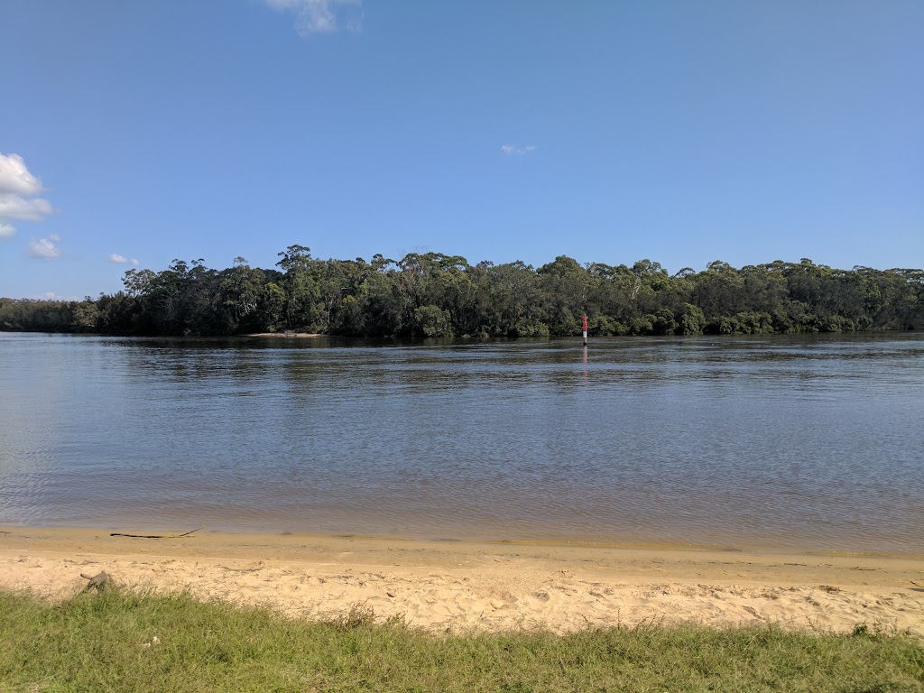 Kelso Beach Reserve | park | 571A Henry Lawson Dr, East Hills NSW 2213, Australia