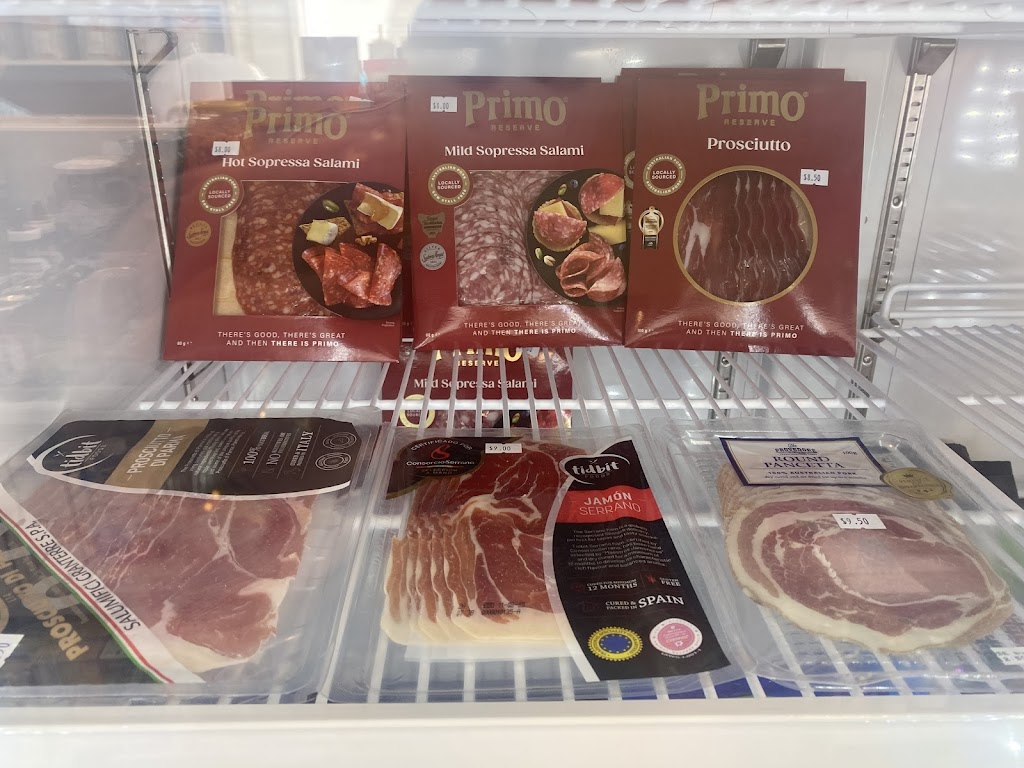 Warung Kita | 3/50 Metung Rd, Metung VIC 3904, Australia | Phone: 0481 600 523