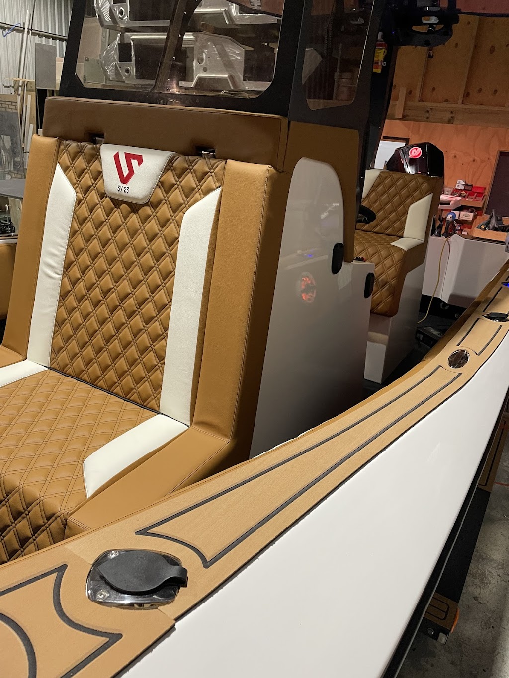CJOR upholstery | Unit 8/40-42 Kalaroo Rd, Redhead NSW 2290, Australia | Phone: 0448 788 859