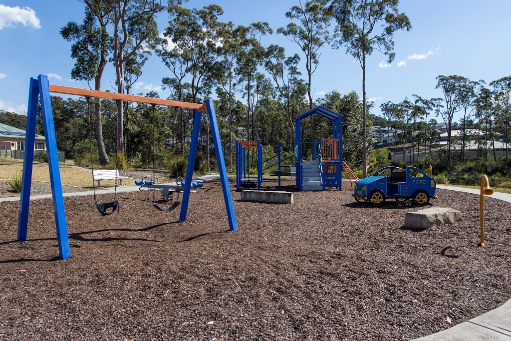 Cameron Park Community Centre Playground | 107 Northlakes Dr, Cameron Park NSW 2285, Australia | Phone: (02) 4908 1140