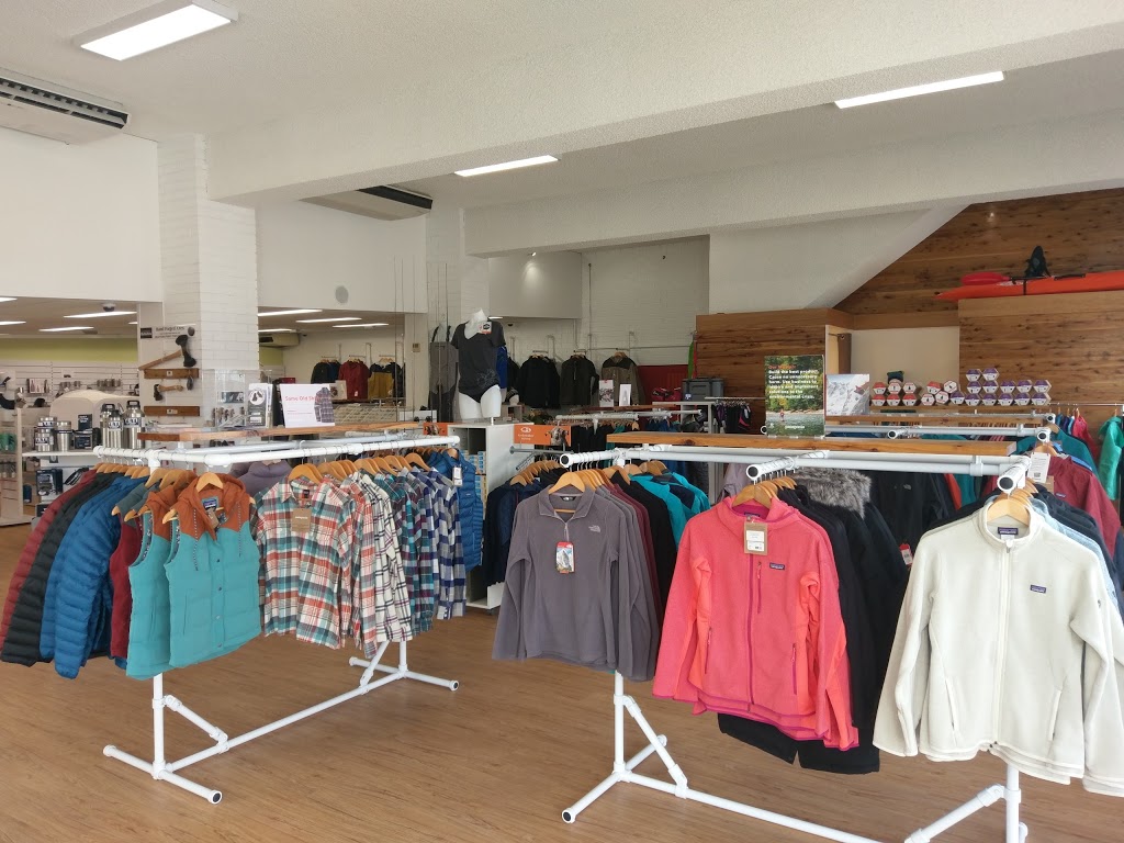 Toms Outdoors | clothing store | 52 Fitzroy St, Tumut NSW 2720, Australia | 0269474062 OR +61 2 6947 4062