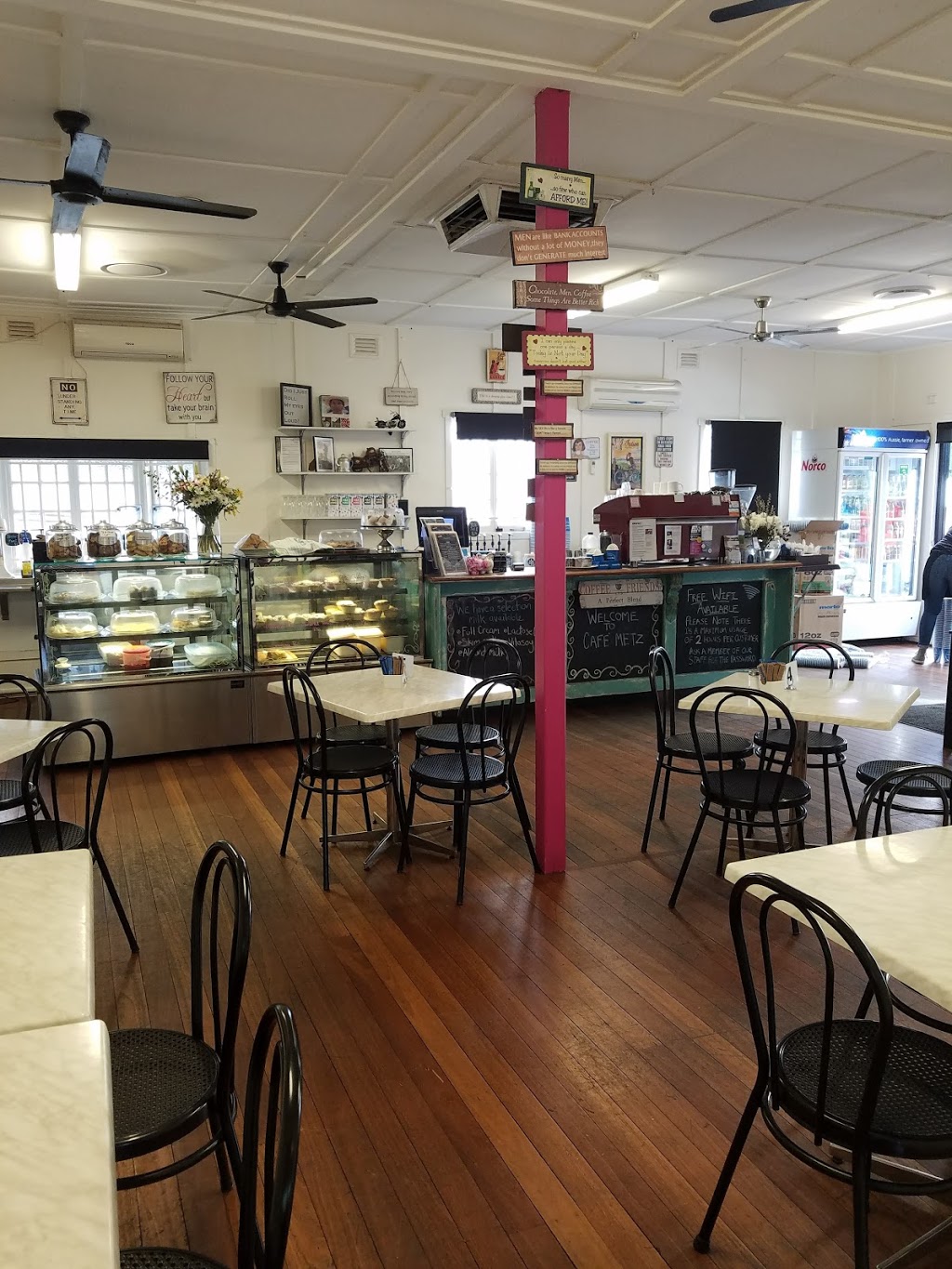 Cafe Metz | cafe | 37 Christie St, Canungra QLD 4275, Australia | 0755434322 OR +61 7 5543 4322