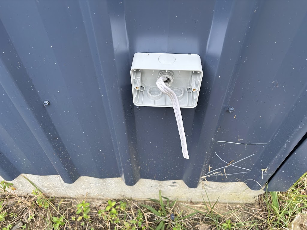 Astro Electrical Contractors | 17 Somervale Rd, Sandy Beach NSW 2456, Australia | Phone: 0481 789 689