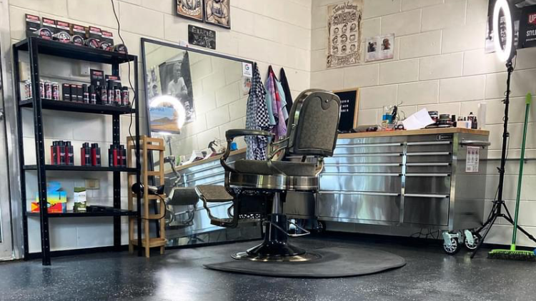 Mission Beach Barber | Shop 3/41 David St, Mission Beach QLD 4852, Australia | Phone: 0474 751 406