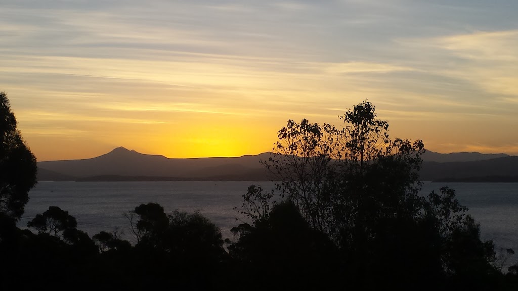 Sunsets Cottage | lodging | 2 Matthew Flinders Dr, Alonnah TAS 7150, Australia