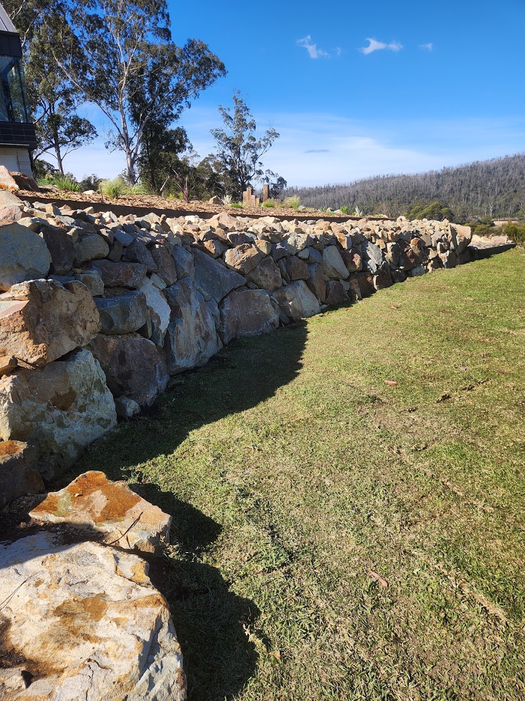 Tomis Bobcat and Excavation | Erie Pl, South Pambula NSW 2549, Australia | Phone: 0447 631 449