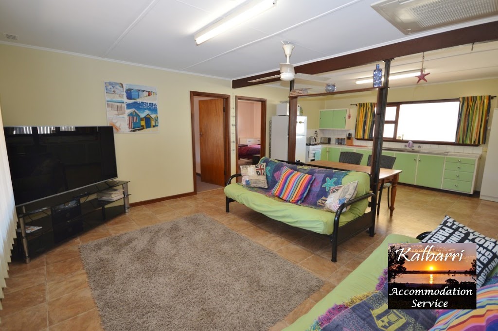 Mackie Lodge | lodging | 9 Maver St, Kalbarri WA 6536, Australia | 0899370400 OR +61 8 9937 0400