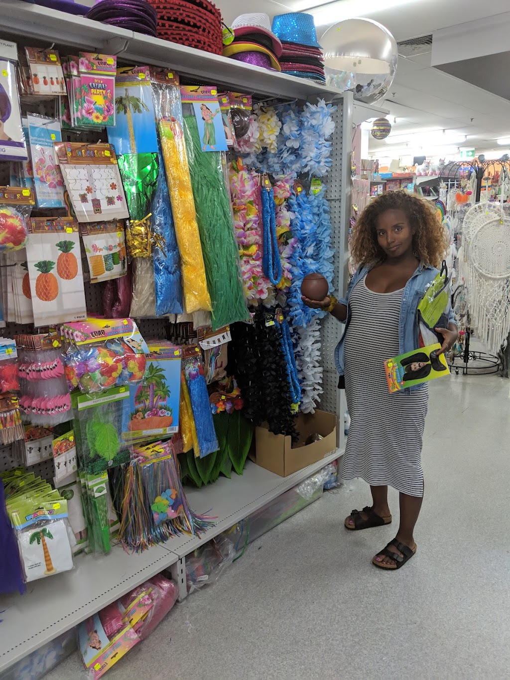 Variety Plus | 700 Logan Rd, Greenslopes QLD 4120, Australia | Phone: (07) 3062 0398