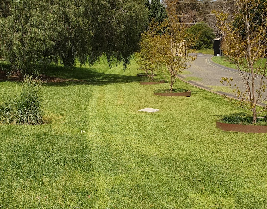 Mikes Mowing | general contractor | Ryans Rd, Eltham VIC 3095, Australia | 0403214050 OR +61 403 214 050