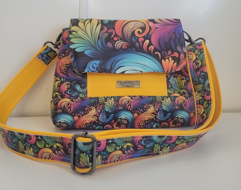 Handmade Bags by Maria | Johnson Dr, Lockrose QLD 4342, Australia | Phone: 0423 162 364