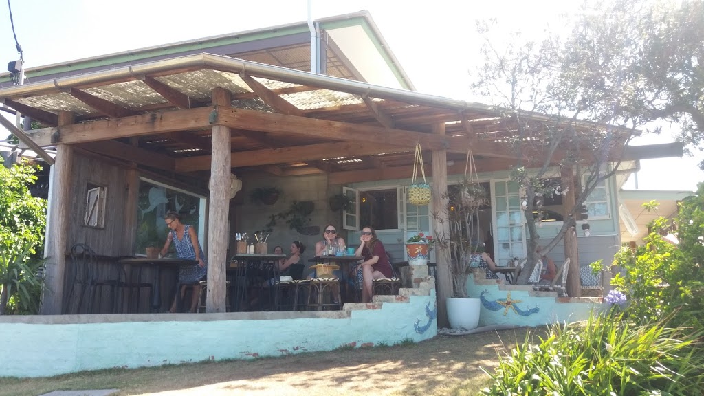 Blue Room | cafe | 27 Mooloomba Rd, Point Lookout QLD 4183, Australia