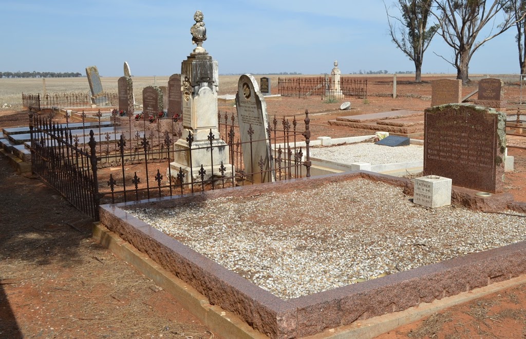 Grace Plains Methodist Cemetery | cemetery | 7 Nairn Rd, Grace Plains SA 5502, Australia
