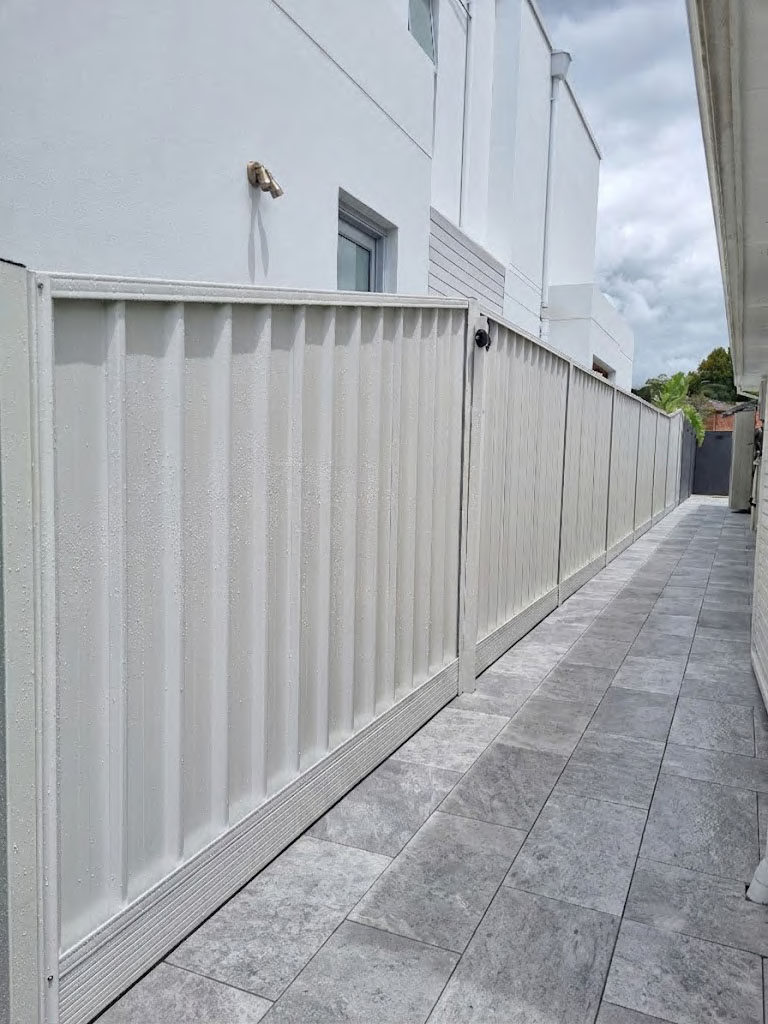 Suregrip Handrails Fences & Gates | 43 Magnolia St, Kirrawee NSW 2232, Australia | Phone: 0499 878 282