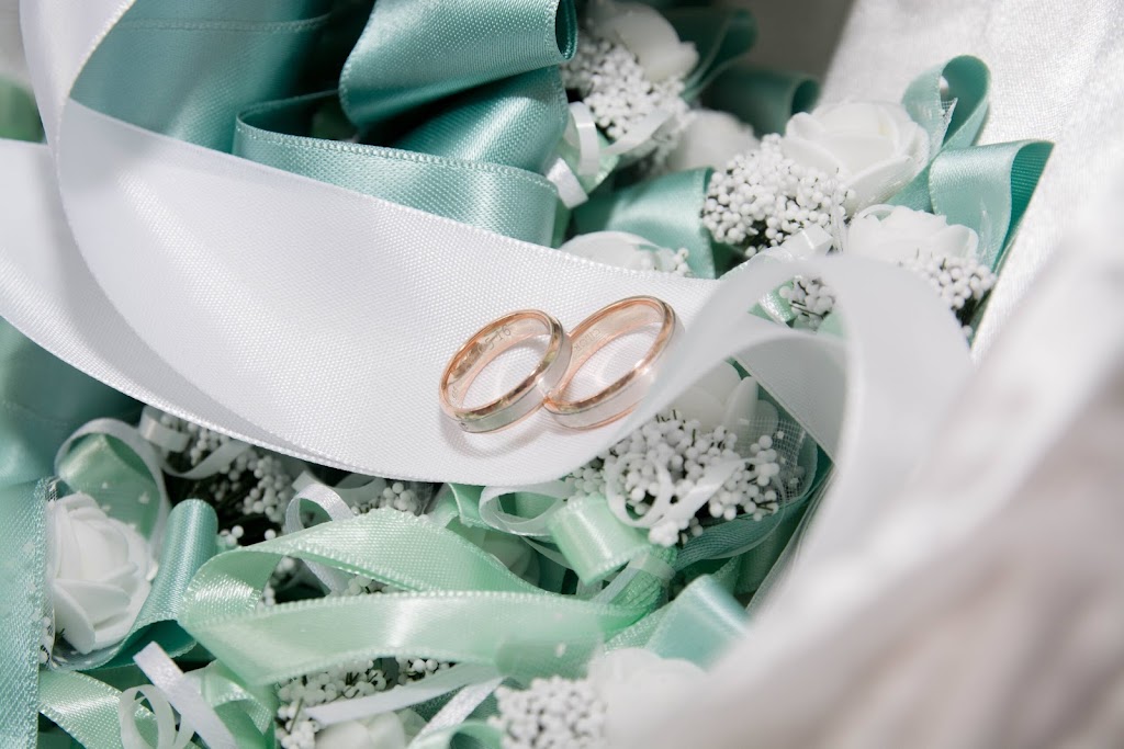 Janice Holstein Marriage Celebrant | 5 Roser Ct, Withcott QLD 4352, Australia | Phone: 0417 303 582