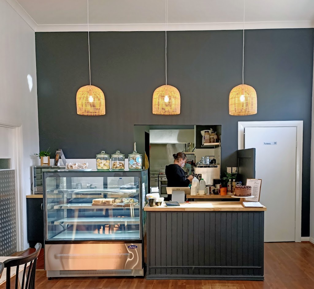 Roma and Kay Cafe | point of interest | 25 Stubbs St, Lake Grace WA 6353, Australia | 0428885142 OR +61 428 885 142