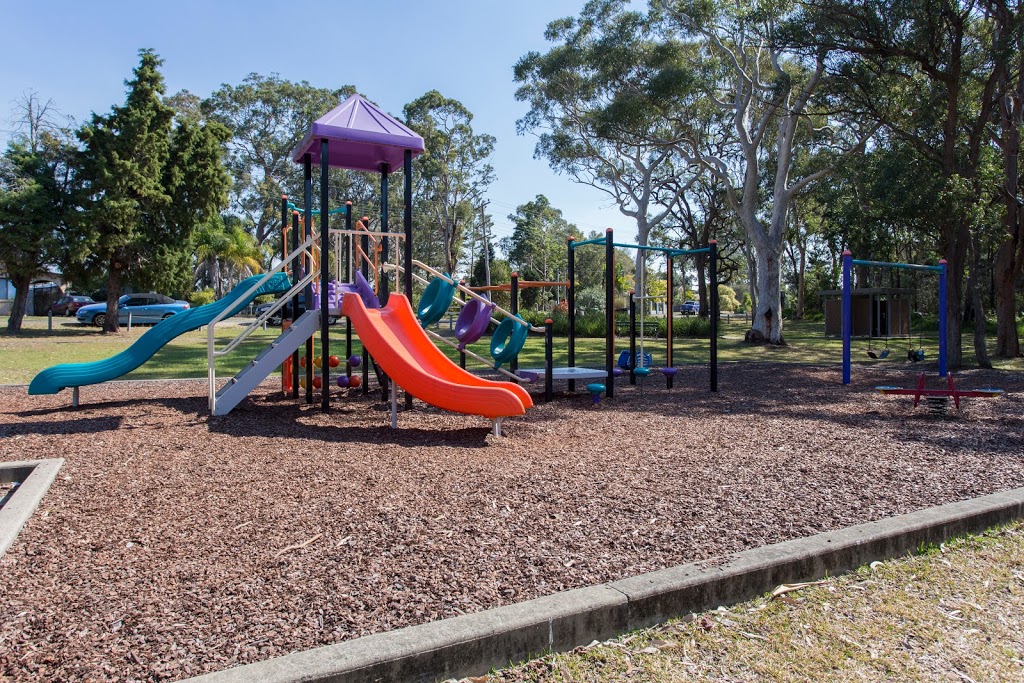 Hall Street Reserve Playground | 25 Bulgonia Rd, Brightwaters NSW 2264, Australia | Phone: (02) 4921 0333