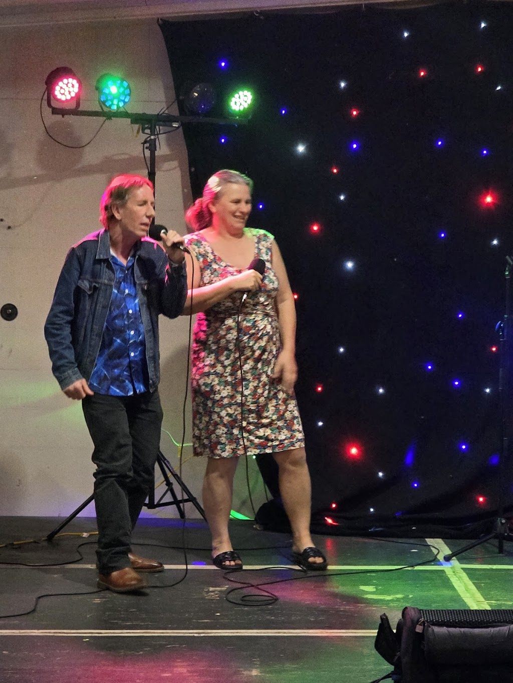 A&J Photographic & DJ Services | 27 Banksia St, Russell Island QLD 4184, Australia | Phone: 0426 231 913