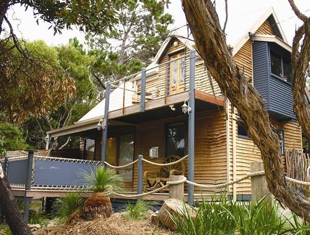 Aireys Overboard Seaside Cottage | lodging | 1 Barton Ct, Aireys Inlet VIC 3231, Australia | 0417341367 OR +61 417 341 367