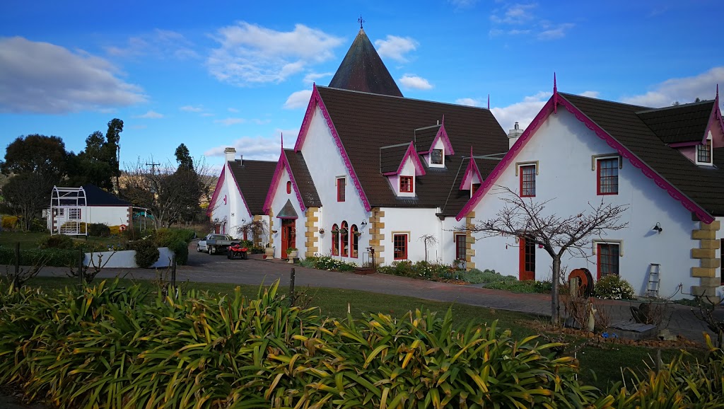 Hatchers Manor | lodging | 73 Prossers Rd, Richmond TAS 7025, Australia | 0362602622 OR +61 3 6260 2622