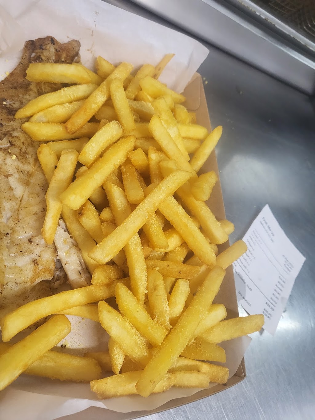 Fiish Me Up | Shop 2/298-328 Bayliss Rd, Heritage Park QLD 4118, Australia | Phone: 0483 286 715