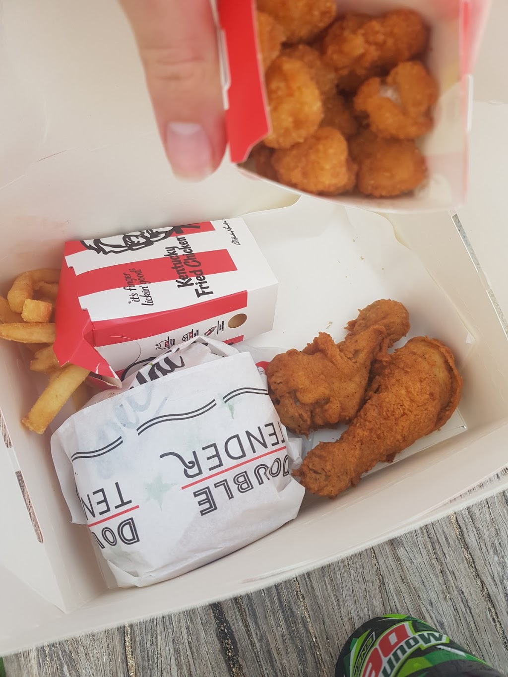 KFC Sans Souci | meal takeaway | 494 Rocky Point Rd, Sans Souci NSW 2219, Australia | 0295297095 OR +61 2 9529 7095