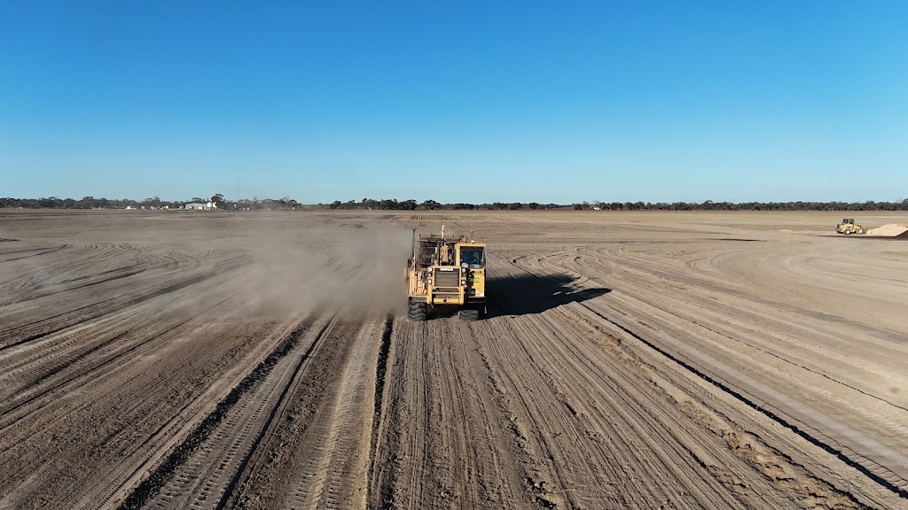 Foott Earthmoving | 6 Annear Court, Swan Hill VIC 3585, Australia | Phone: 0421 788 147