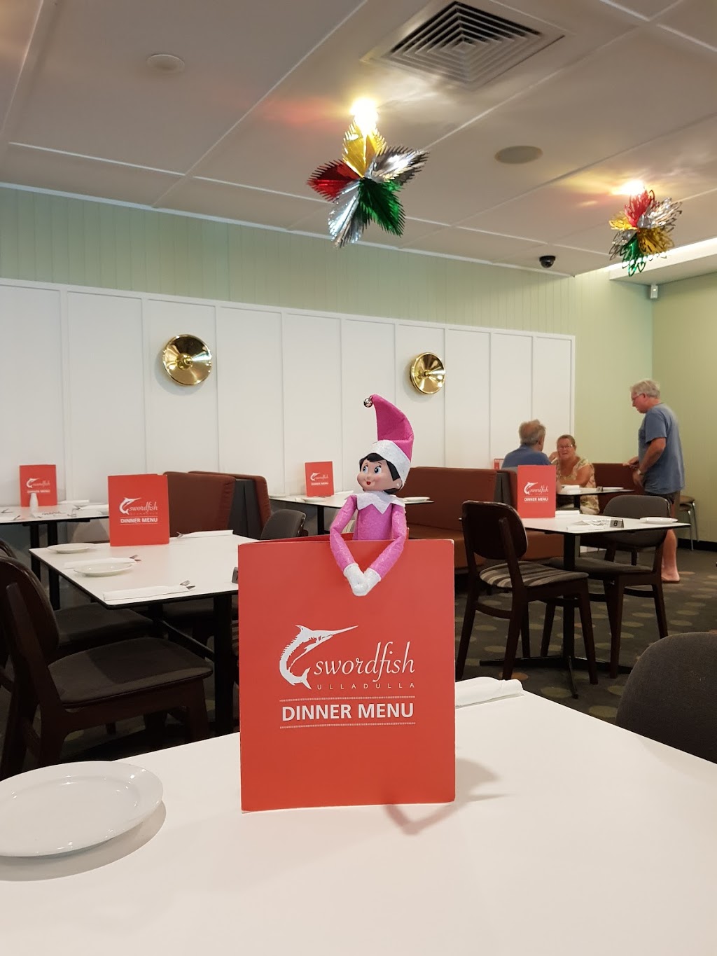 Swordfish Restaurants | restaurant | 68 St Vincent St, Ulladulla NSW 2539, Australia | 0244543600 OR +61 2 4454 3600