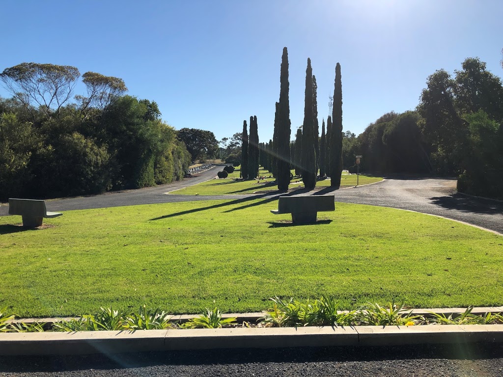 Naracoorte Cemetery | 33 Playford Dr, Naracoorte SA 5271, Australia | Phone: (08) 8760 1100