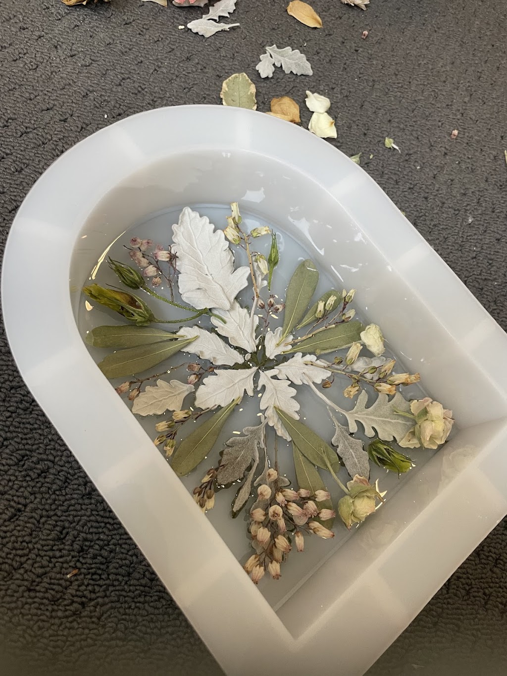 Keep Me In the Moment Florals | Robert St, Tenambit NSW 2320, Australia | Phone: 0475 746 382