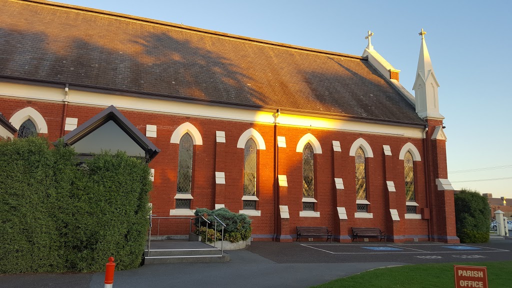 Catholic Church | church | 121 Knight St, Shepparton VIC 3630, Australia | 0358212633 OR +61 3 5821 2633