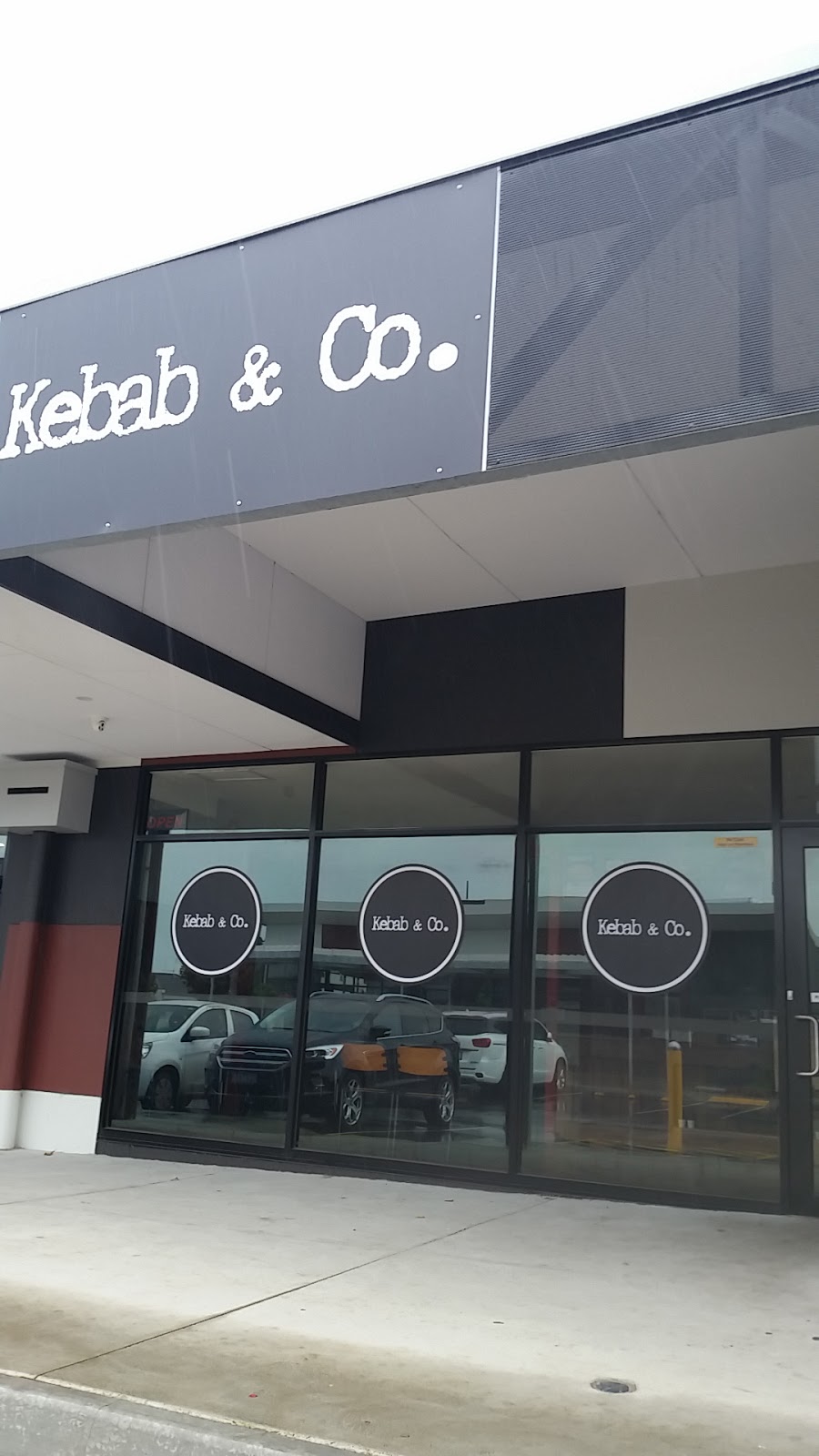 Kebab&Co. | meal takeaway | Shop 4/106 Henry Rd, Pakenham VIC 3810, Australia