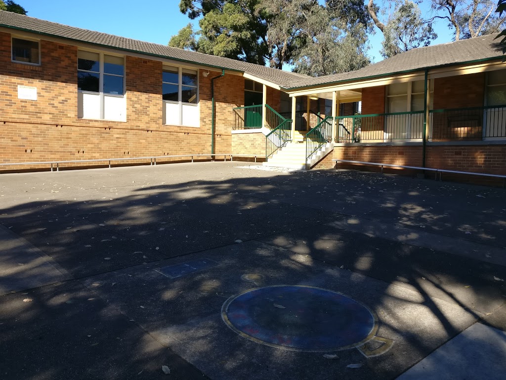 Baulkham Hills North Public School | school | 2 Girralong Ave, Baulkham Hills NSW 2153, Australia | 0296396936 OR +61 2 9639 6936