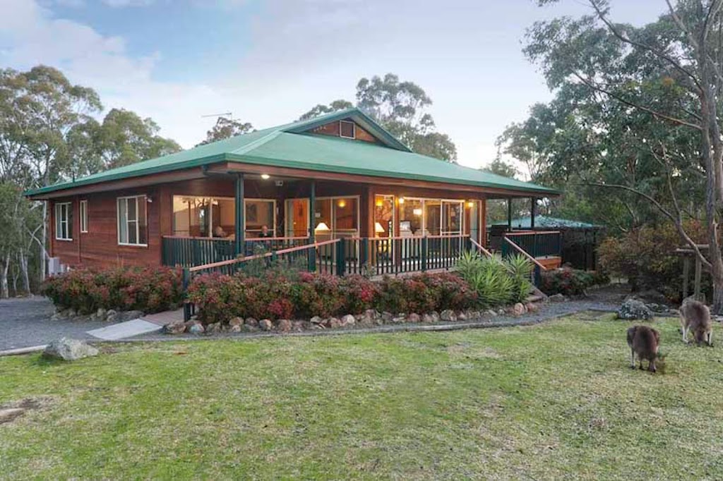 Valley View Luxury Retreat |  | Lot 26 Moonabung Rd, Vacy NSW 2421, Australia | 0249965558 OR +61 2 4996 5558